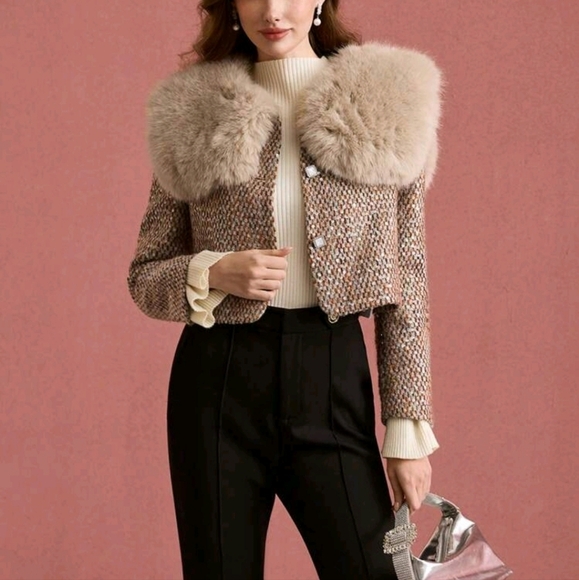 WOMEN FLUFFY COATS